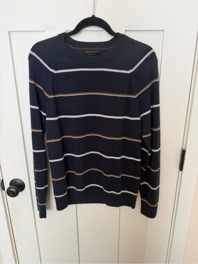 Banana Republic 100% Merino Wool navy blue crewneck sweater white & Tan Stripe M